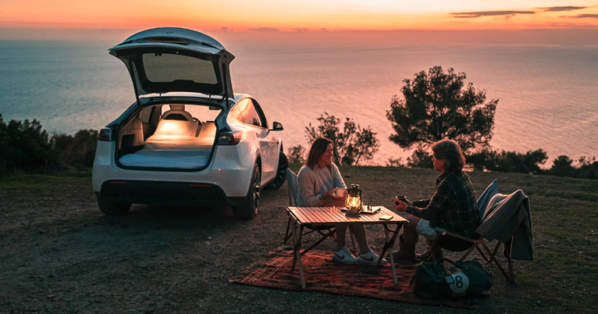 El colchón Tesla autoinflable lleva la comodidad del hotel al microcamping Y