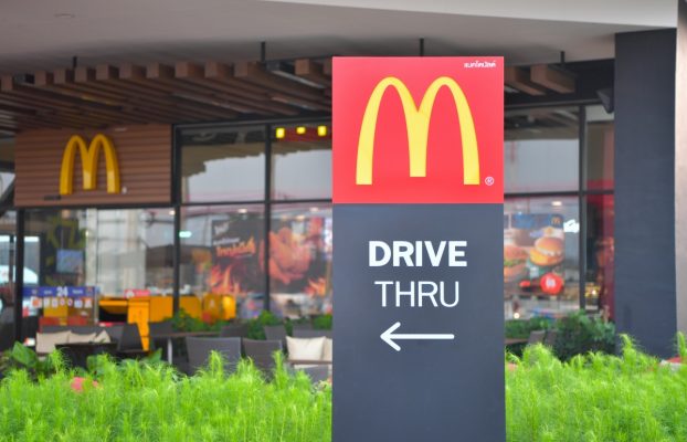 McDonald’s dejará de probar el sistema de autoservicio con IA, pero podría regresar
