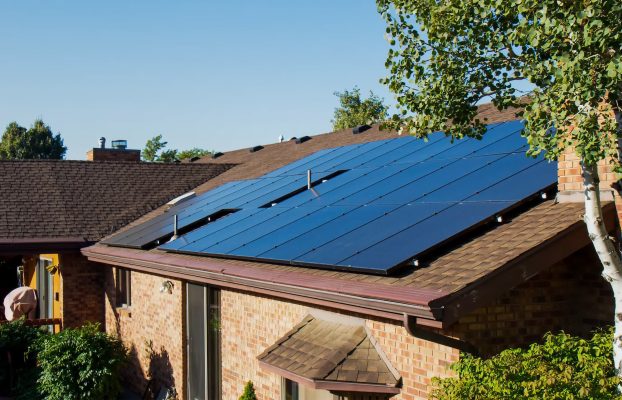 Se descubrió que los paneles solares instalados en Francia en 1992 conservan un notable 79% de su producción original