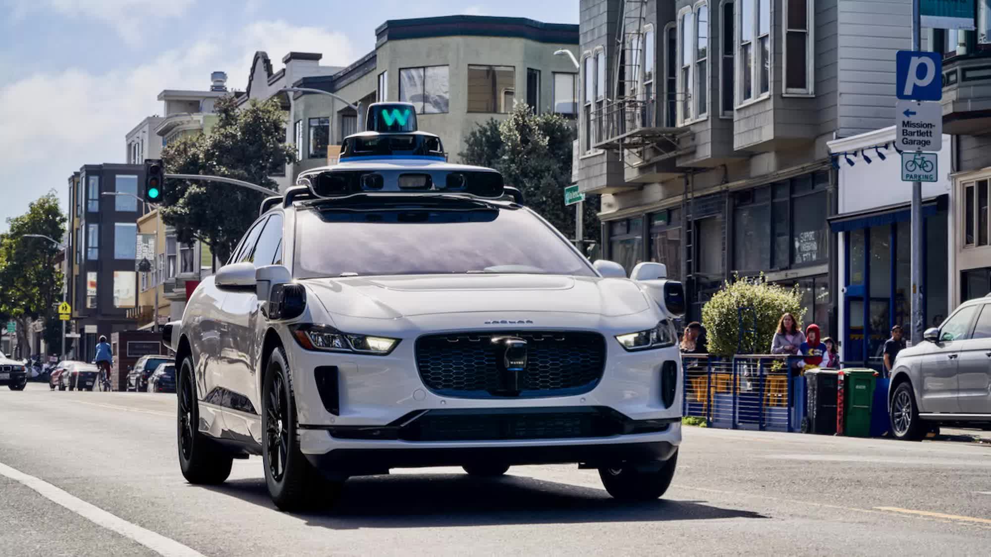 El lanzamiento del robotaxi de Waymo supera los obstáculos regulatorios en California