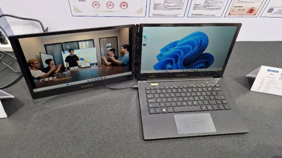 Las computadoras portátiles de doble pantalla pronto podrían convertirse en una tendencia en 2024 a medida que surjan nuevas fotos de la maravilla de dos monitores de Acemagic: el nuevo dispositivo viene con Core i7-1265U y un par de pantallas de 14 pulgadas