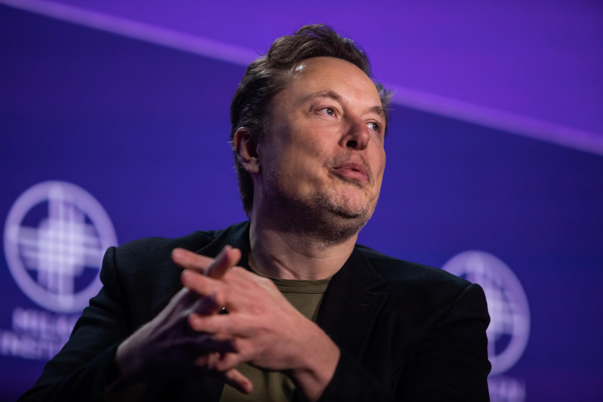 Musk se retira de la demanda contra OpenAI