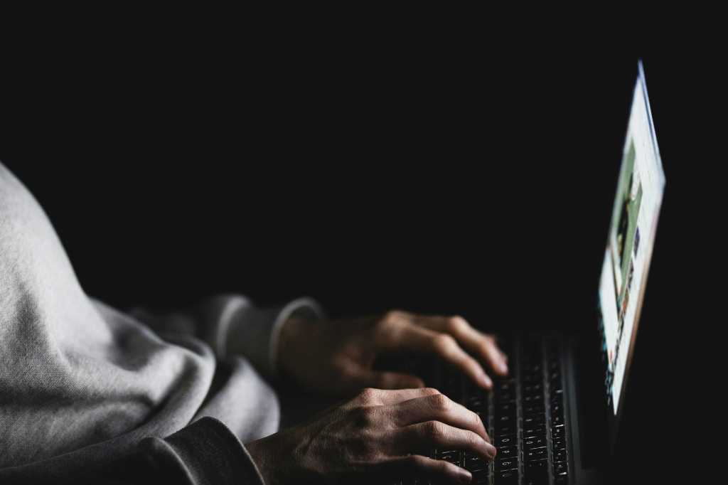 7 señales de advertencia de que su computadora ha sido pirateada y qué hacer