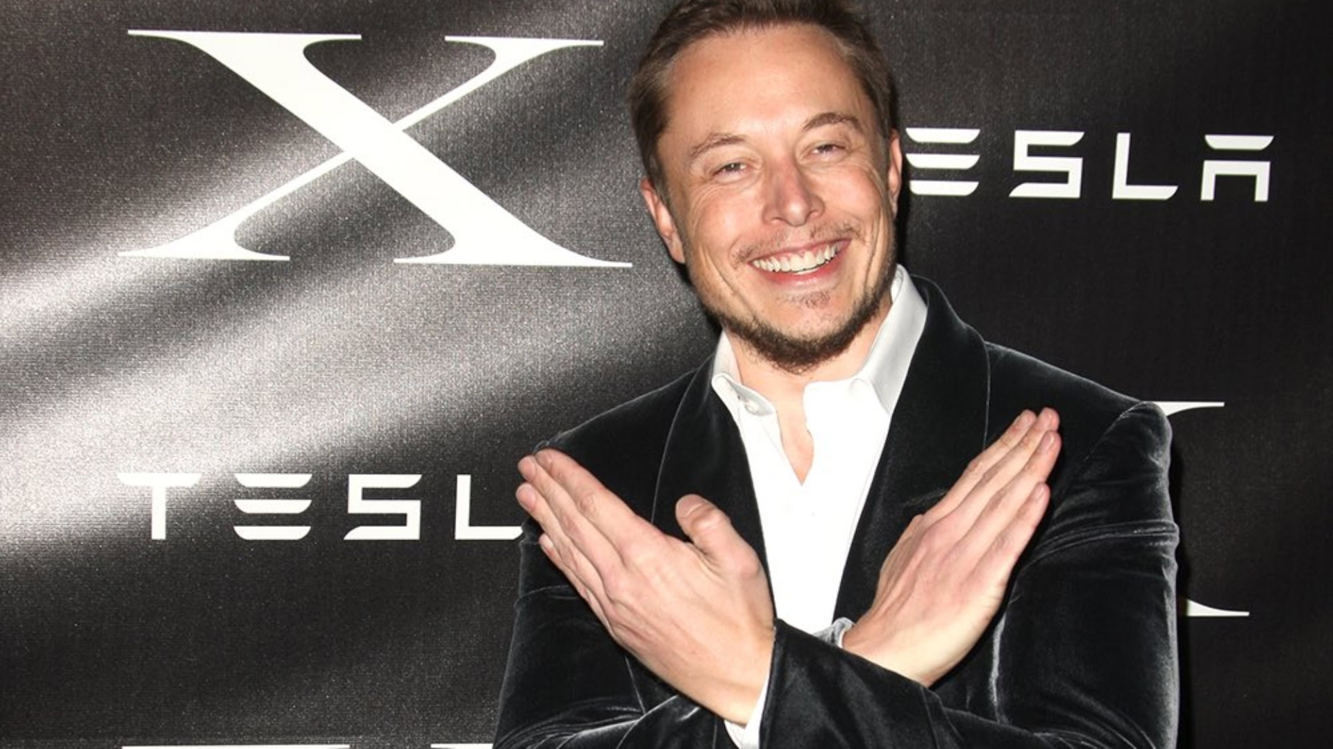 Elon Musk le grita a Apple por ChatGPT: amenaza con prohibir los iPhone en Tesla, X