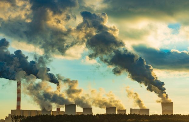 ¿Cuánta energía se necesitaría para extraer el dióxido de carbono del aire?