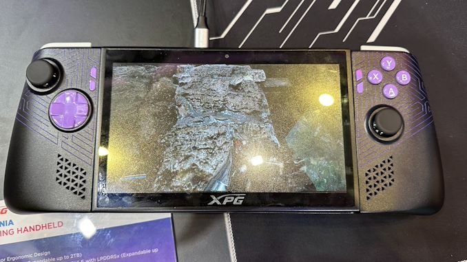XPG hace una demostración de la PC portátil para juegos «Nia» con renderizado Foveated y DRAM intercambiable