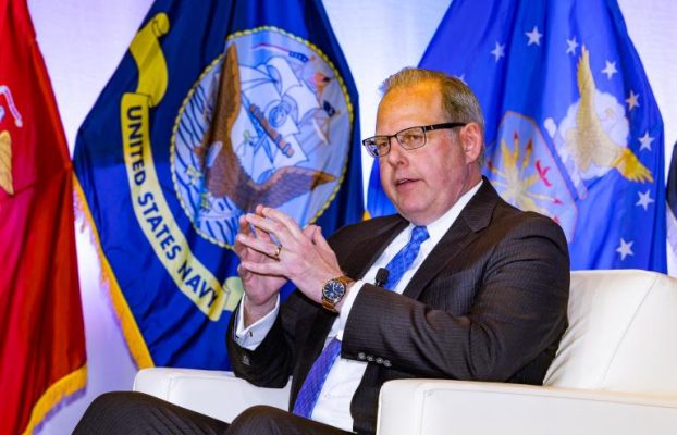 El CIO del Departamento de Defensa, John Sherman, partirá a finales de junio