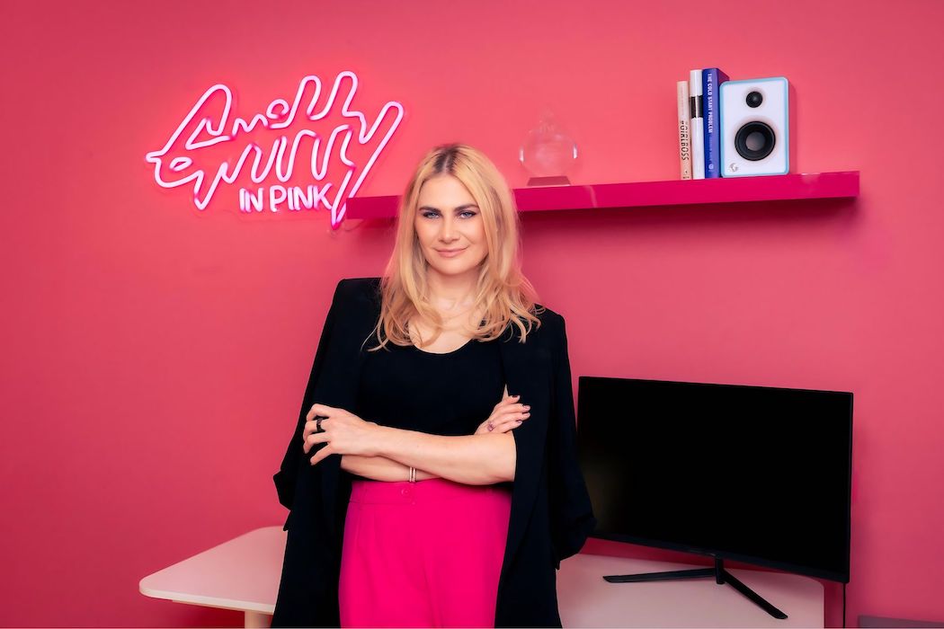 La cantante punk Shira Yevin lucha por un salario justo con InPink, un mercado laboral para artistas exclusivo para mujeres