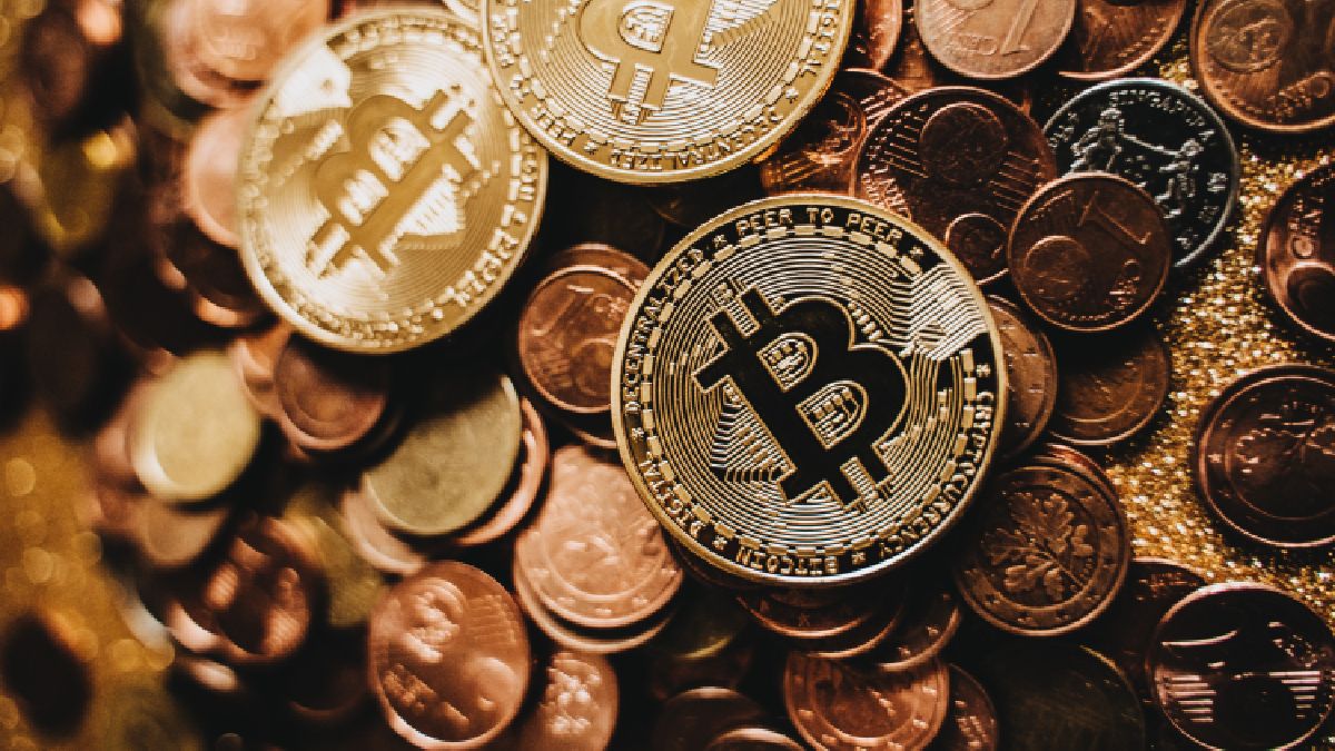 Precio de las criptomonedas hoy: Bitcoin y Ether se mantienen estables en medio de la volatilidad, la mayoría de las altcoins se ven afectadas por la recesión