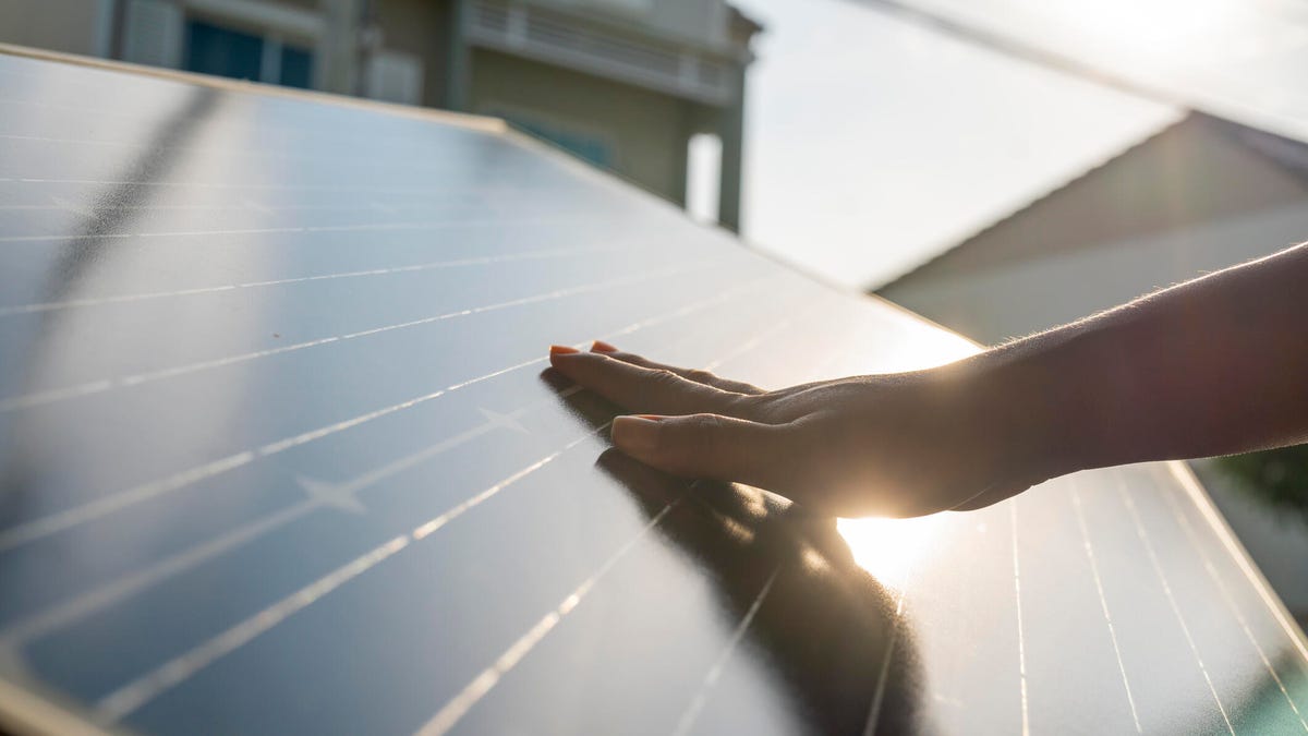 Esta empresa dice que su célula solar tiene una eficiencia del 33%, pero no espere verla en su casa