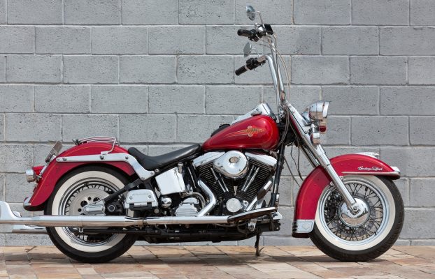 ¿Deberían los principiantes empezar a montar en una Harley-Davidson Heritage Softail?
