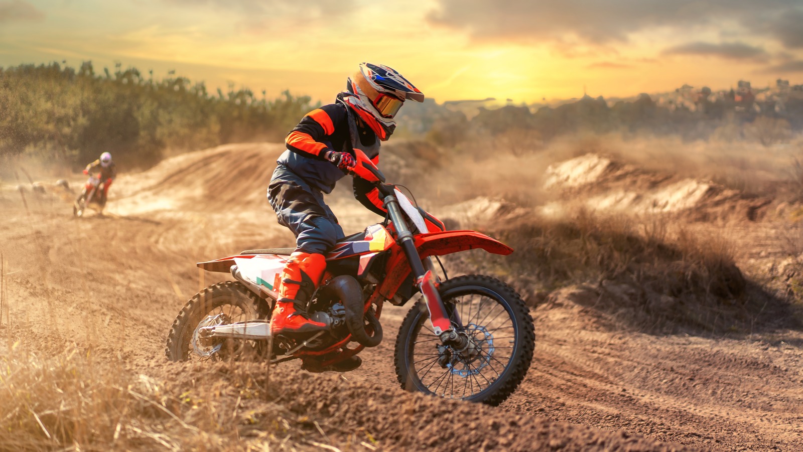 5 cosas que quizás debas cambiar para que tu moto de cross sea legal