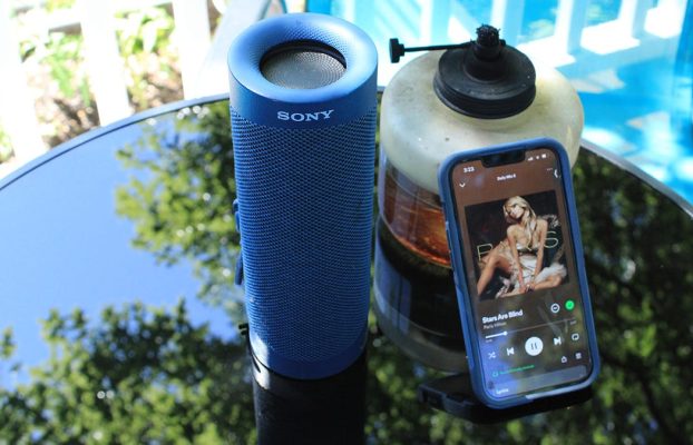 6 gadgets que llevan a mis fiestas en el patio trasero (y por qué hacen una gran diferencia)