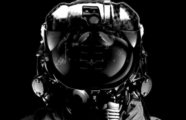 Un casco de 400.000 dólares convierte los aviones de combate en transparentes para una visión de 360 ​​grados