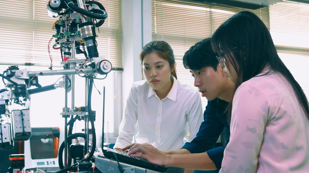 Singapur y EE. UU. amplían su asociación en IA para centrarse en la mejora de las capacidades de jóvenes y mujeres