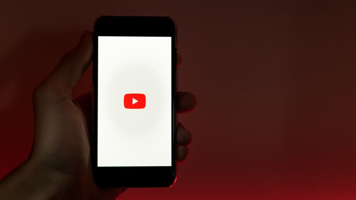 YouTube prueba la función de resumen de temas de comentarios impulsada por IA para cortos en dispositivos móviles