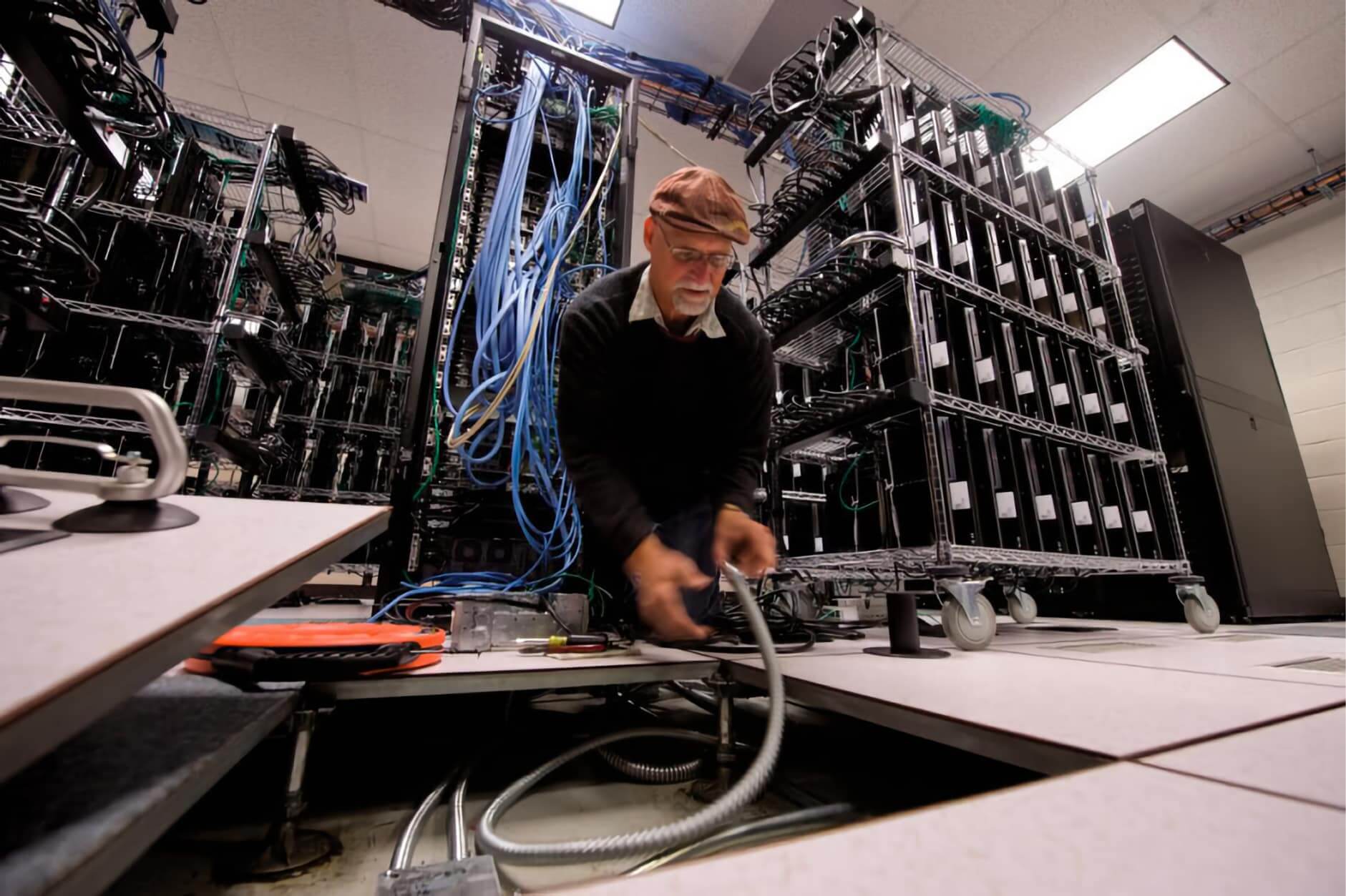 En 2010, la Fuerza Aérea de Estados Unidos utilizó más de 1000 consolas de juegos para construir una supercomputadora. ¿Cuál eligieron?