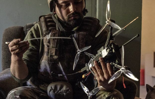La IA y la guerra con drones en Ucrania nos acercan un paso más a los robots asesinos