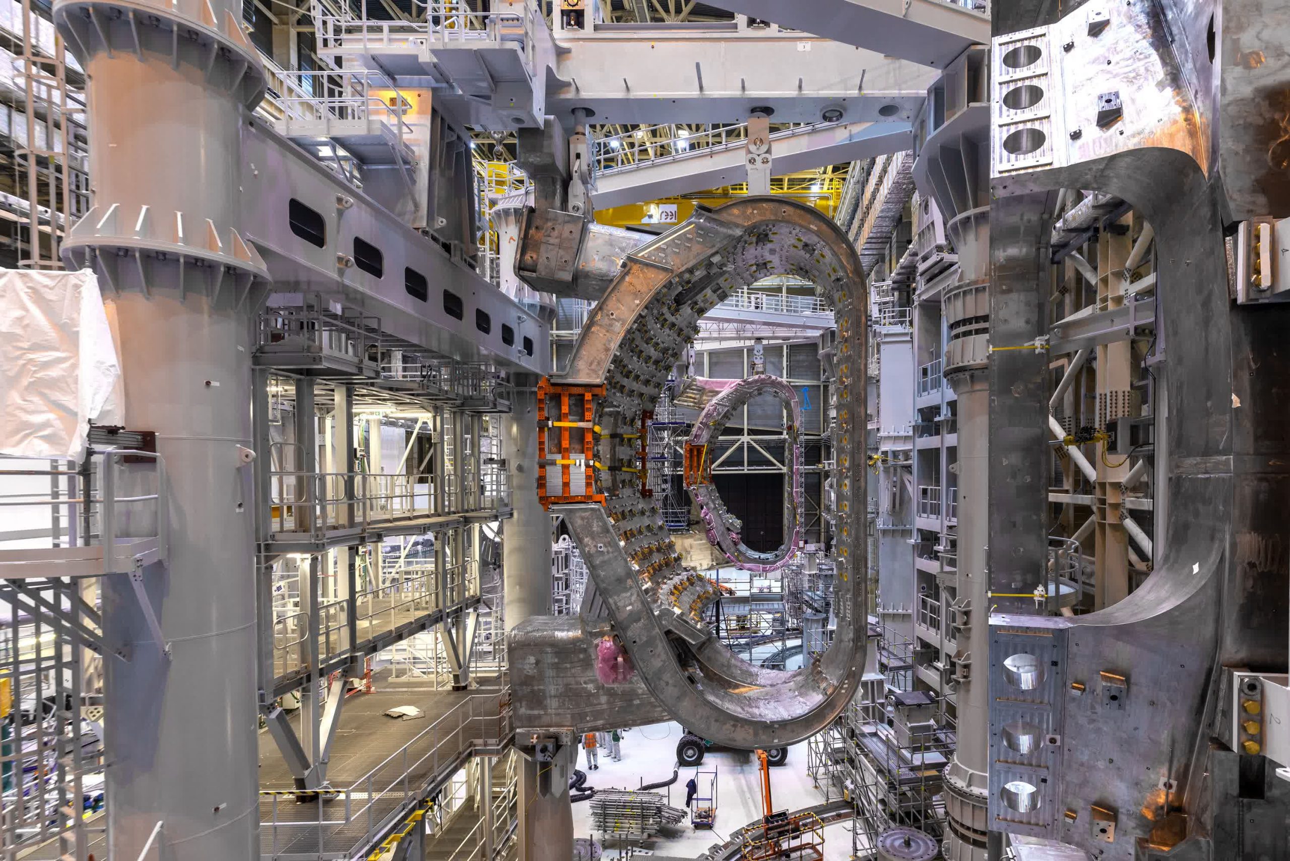 El mayor proyecto de fusión nuclear del mundo en problemas: su lanzamiento se pospone hasta 2039