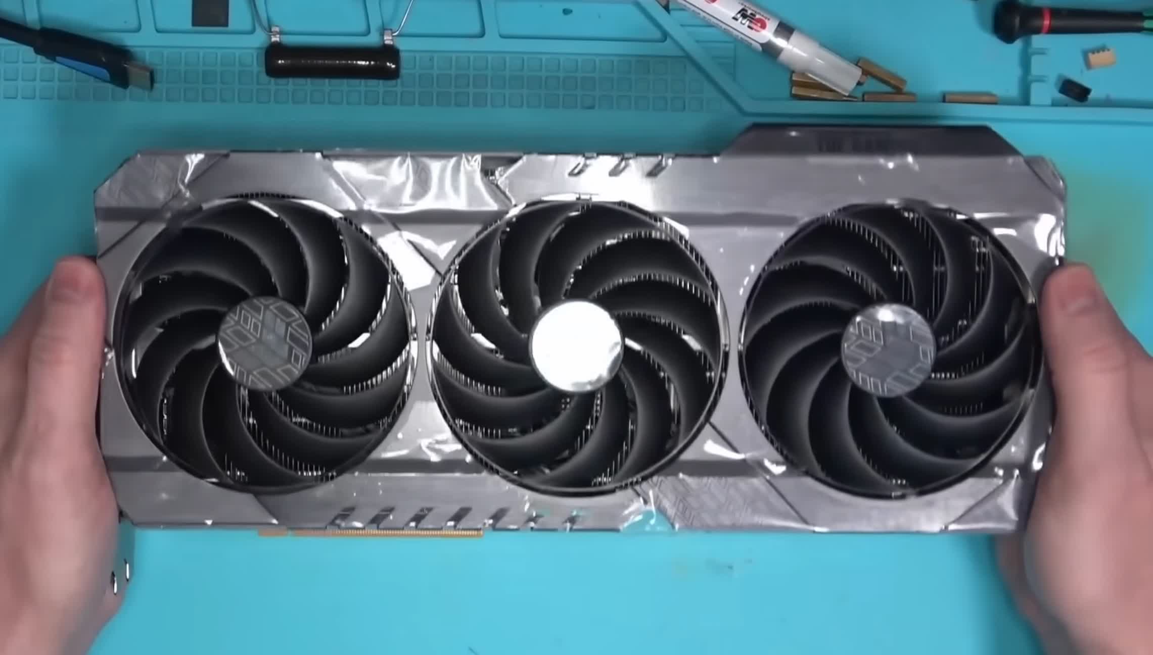 Una estafa increíblemente detallada reetiqueta las tarjetas RTX 3080 Ti como RTX 4090