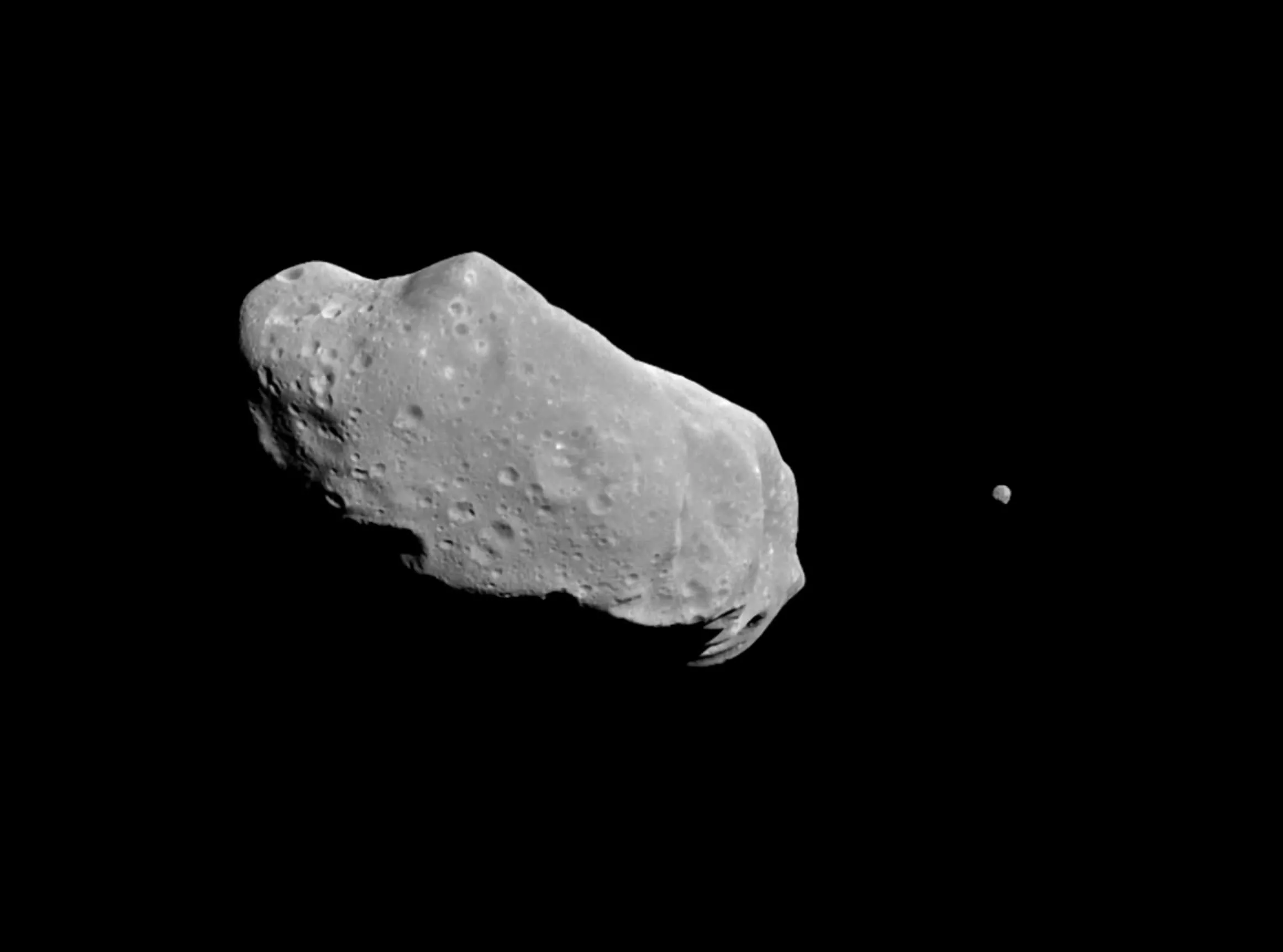 La NASA toma imágenes de un asteroide lo suficientemente grande como para tener una luna propia