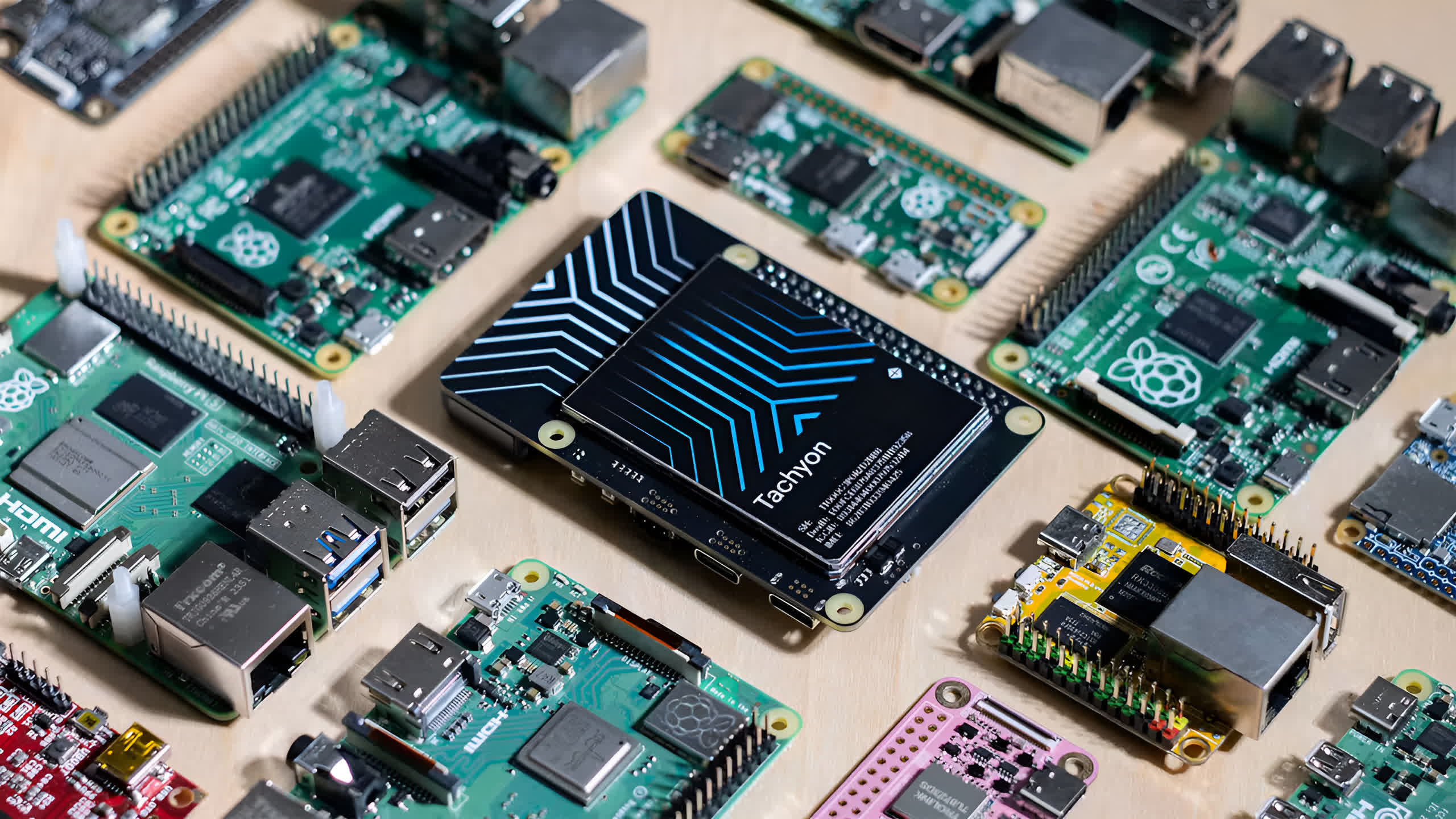 La computadora de placa única Tachyon de Particle incorpora 5G y 12 TOPS NPU en un paquete con Snapdragon