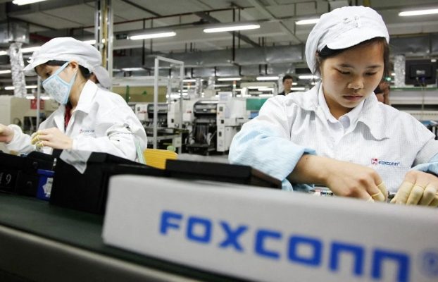Foxconn estudia expandir la producción de iPad en India