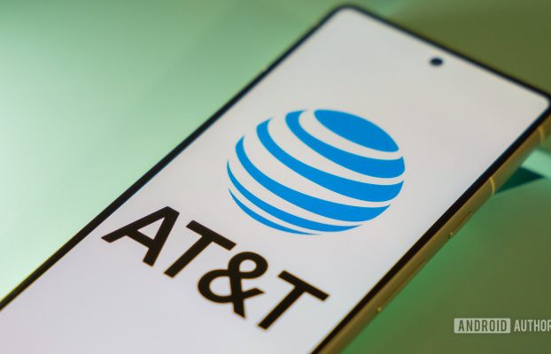 AT&T intenta defender por qué no debería permitirte desbloquear tu teléfono antes