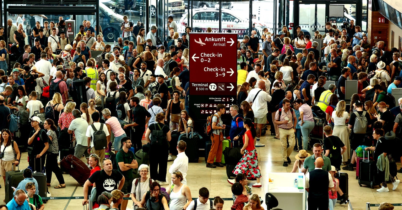 Por qué la interrupción global del servicio CrowdStrike afectó tan duramente a los aeropuertos
