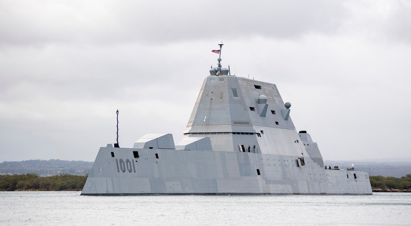 La Marina de los EE. UU. adquiere piezas para el módulo de misiles de gran tamaño DDG 1001