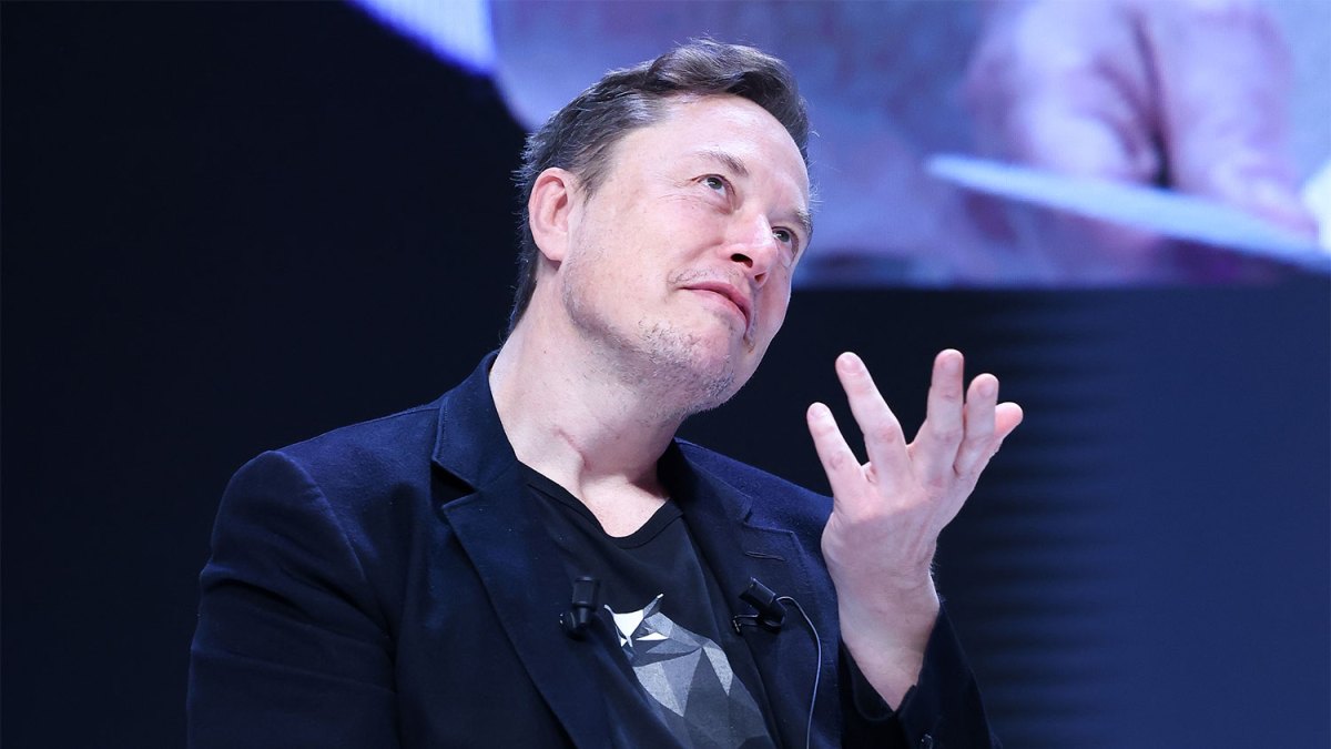 Elon Musk confirma que el evento del ‘robotaxi’ de Tesla se retrasó debido a un cambio de diseño