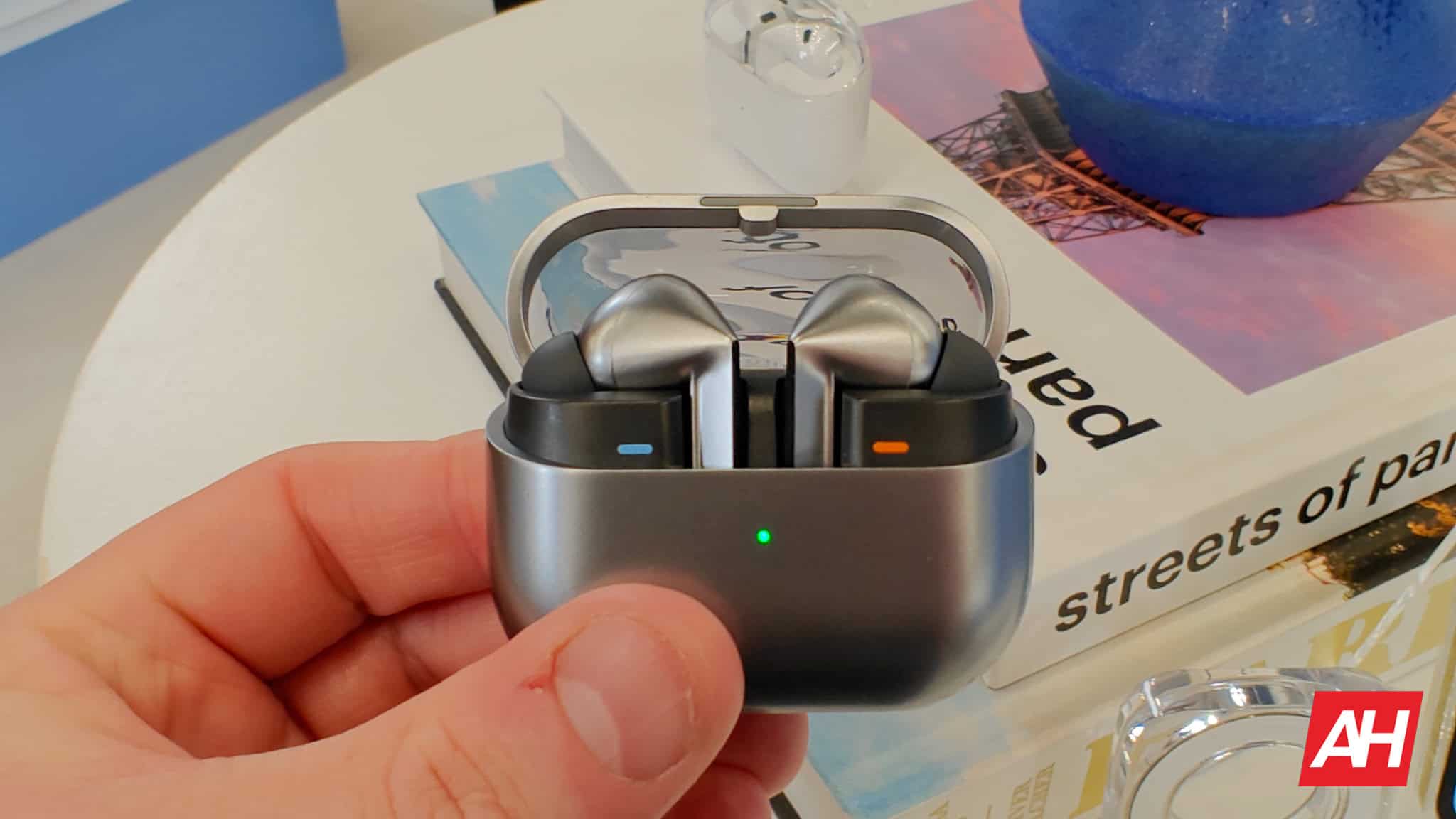 Los auriculares de patentes de Samsung con transmisión de audio HIFI a través de UWB