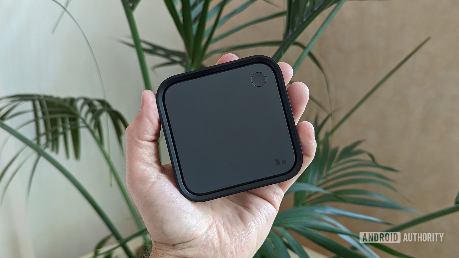 ¡El cargador inalámbrico Samsung Smartthings Station tiene un 50% de descuento!