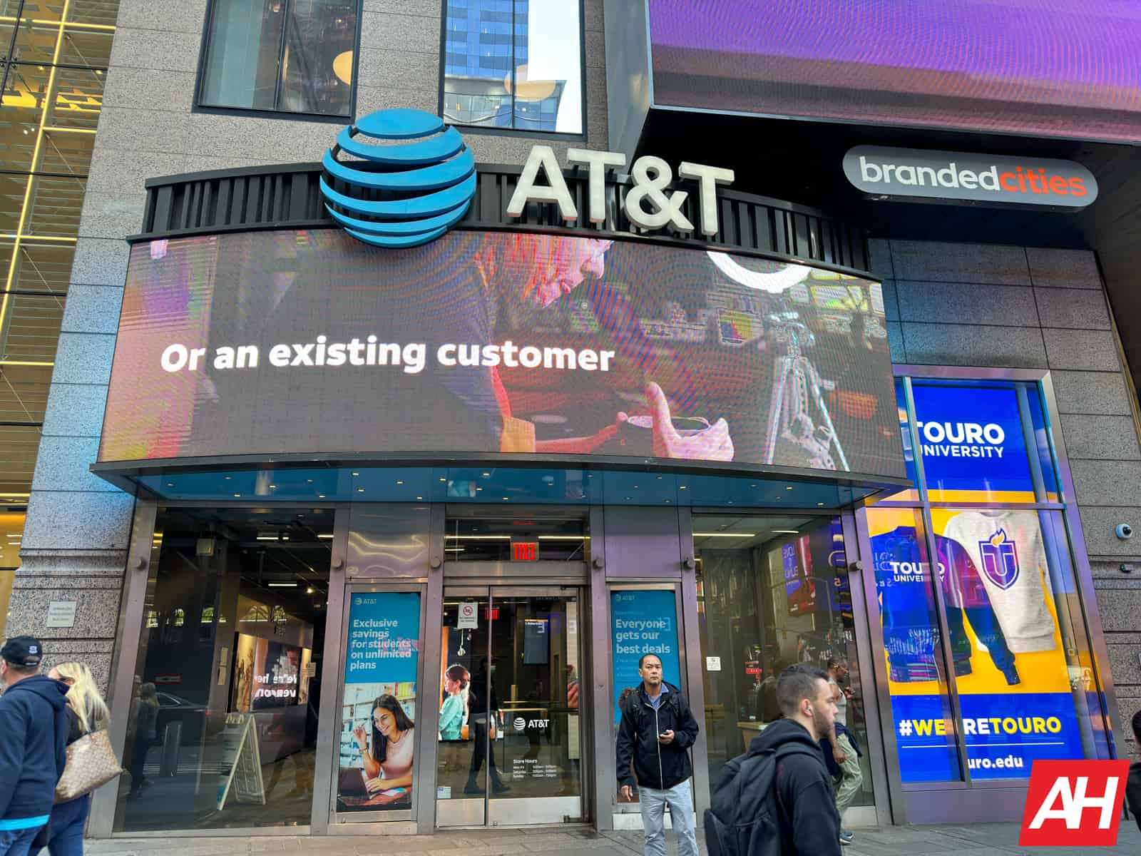 La filtración de datos de AT&T expuso los registros de llamadas y mensajes de texto de «casi todos» los clientes
