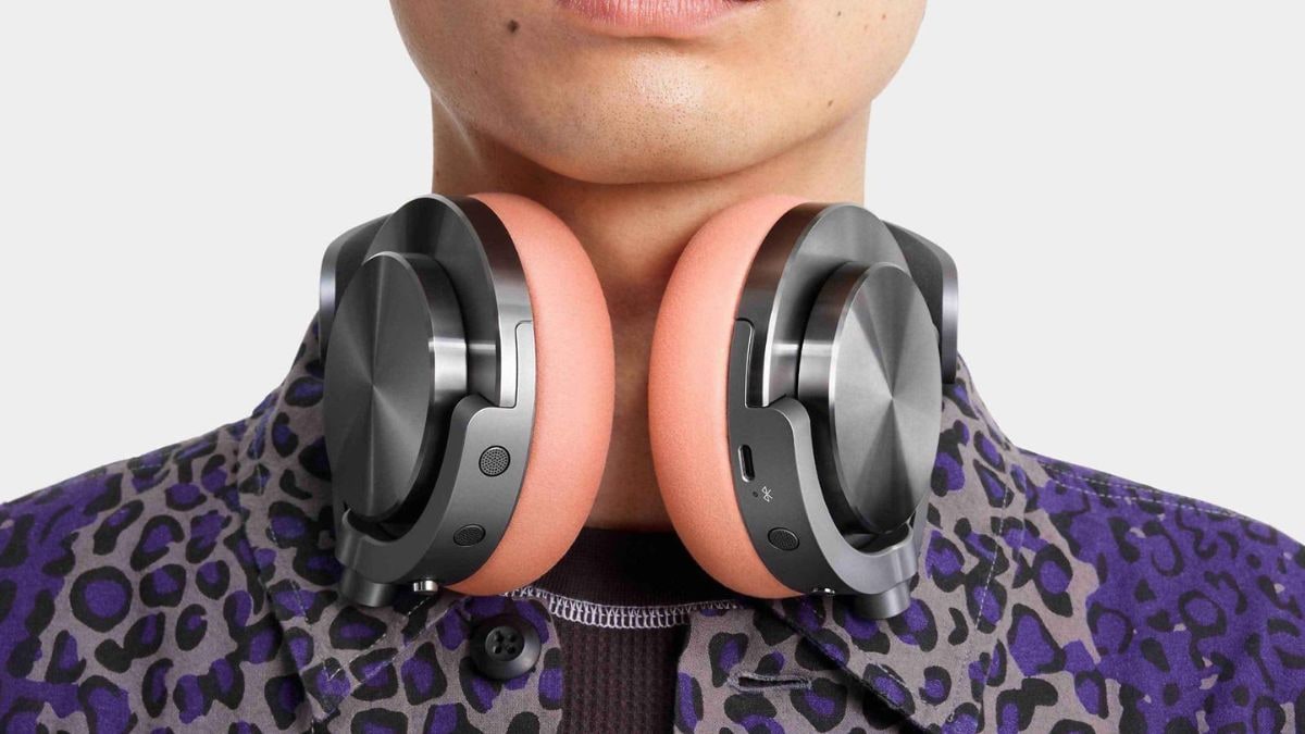 Se lanzan los auriculares Dyson OnTrac con almohadillas personalizables y hasta 50 horas de duración de batería