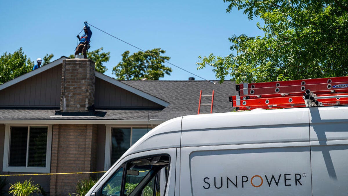 SunPower suspende contratos de arrendamiento de energía solar y de compra de energía