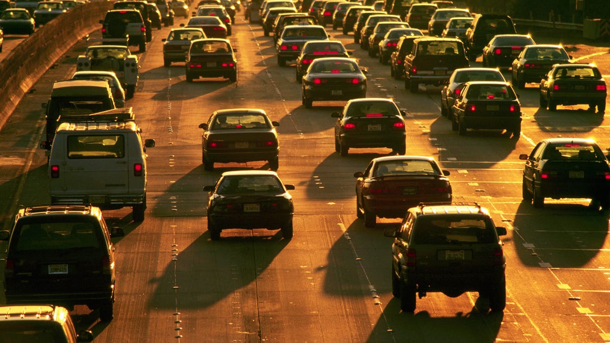 California digitaliza los títulos de los automóviles y pone 42 millones de vehículos en la cadena de bloques