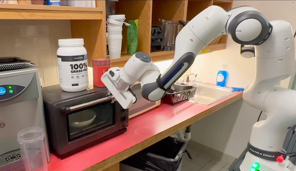 Los investigadores entrenan robots domésticos en simulaciones basadas en escaneos de iPhone