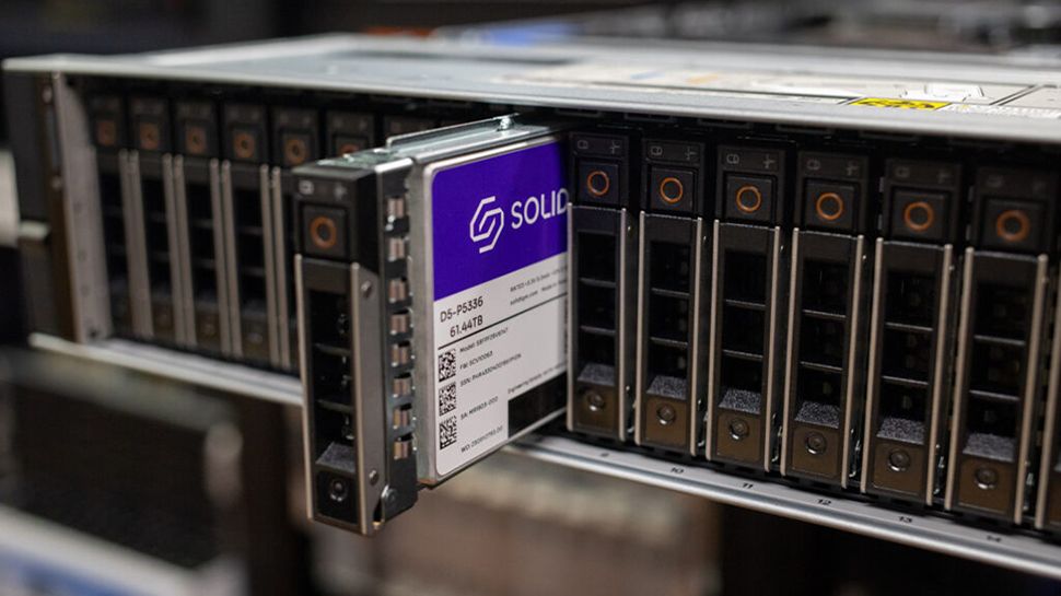 Lo volvieron a hacer: un editor de tecnología sigue batiendo el récord mundial de cálculo de Pi: casi duplicaron el anterior, alcanzaron los 202 billones de dígitos en 100 días y utilizaron 1,5 PB de almacenamiento SSD