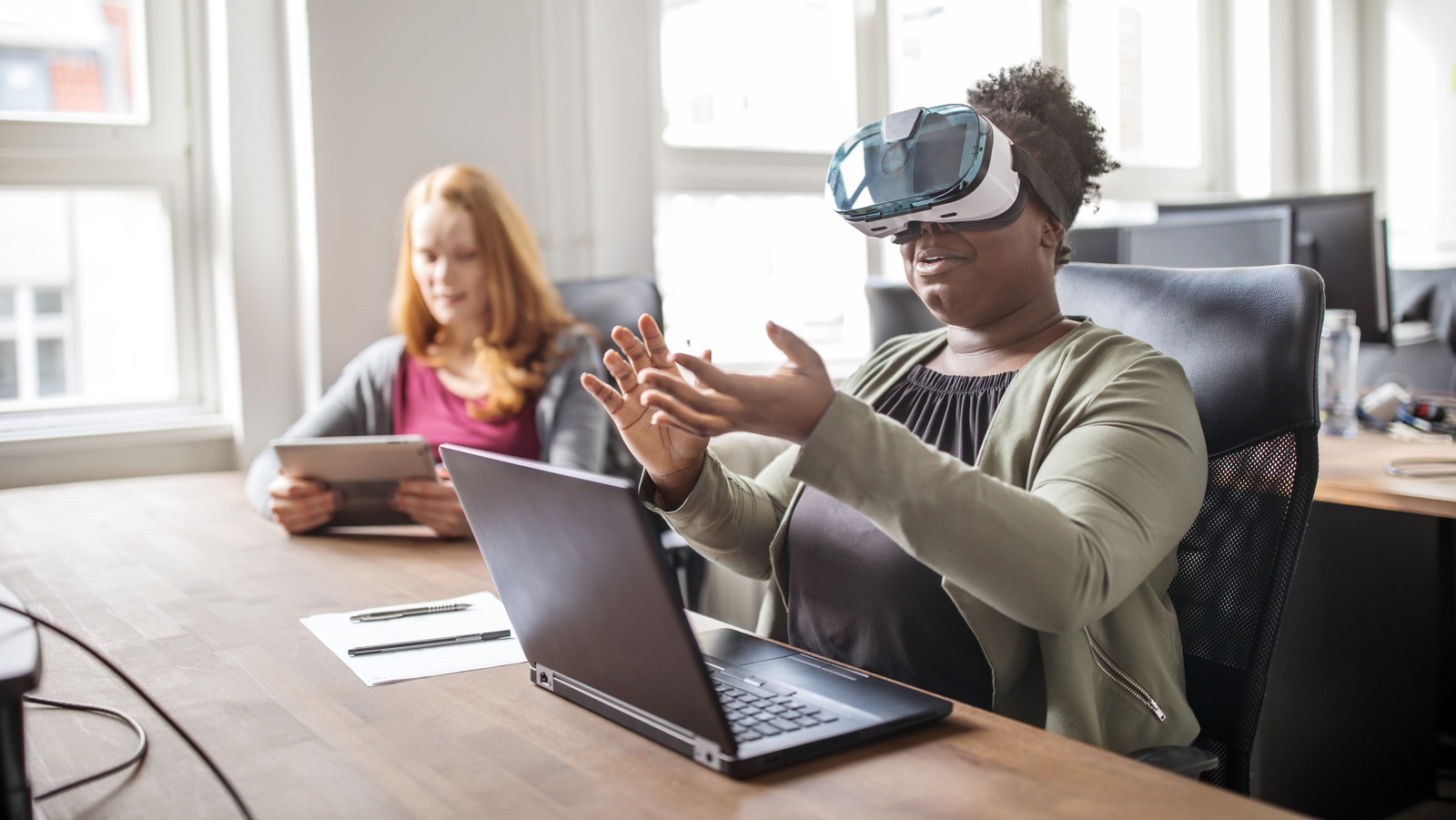 ¿Puede un casco de realidad mixta realmente reemplazar a tu PC de escritorio? Es más complejo de lo que crees