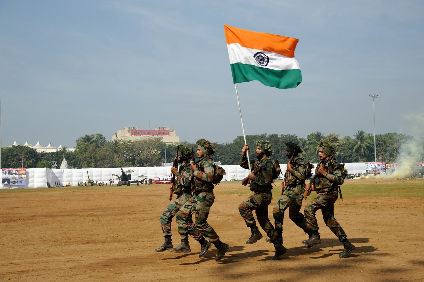 India supera hito de producción de defensa, marcando un cambio hacia la autosuficiencia