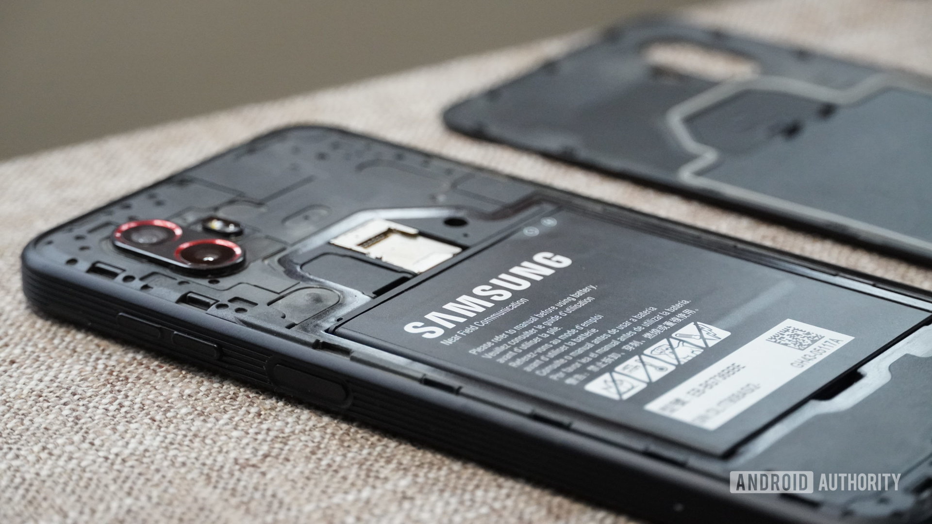 ¿Pagarías un extra por un teléfono inteligente con batería extraíble?