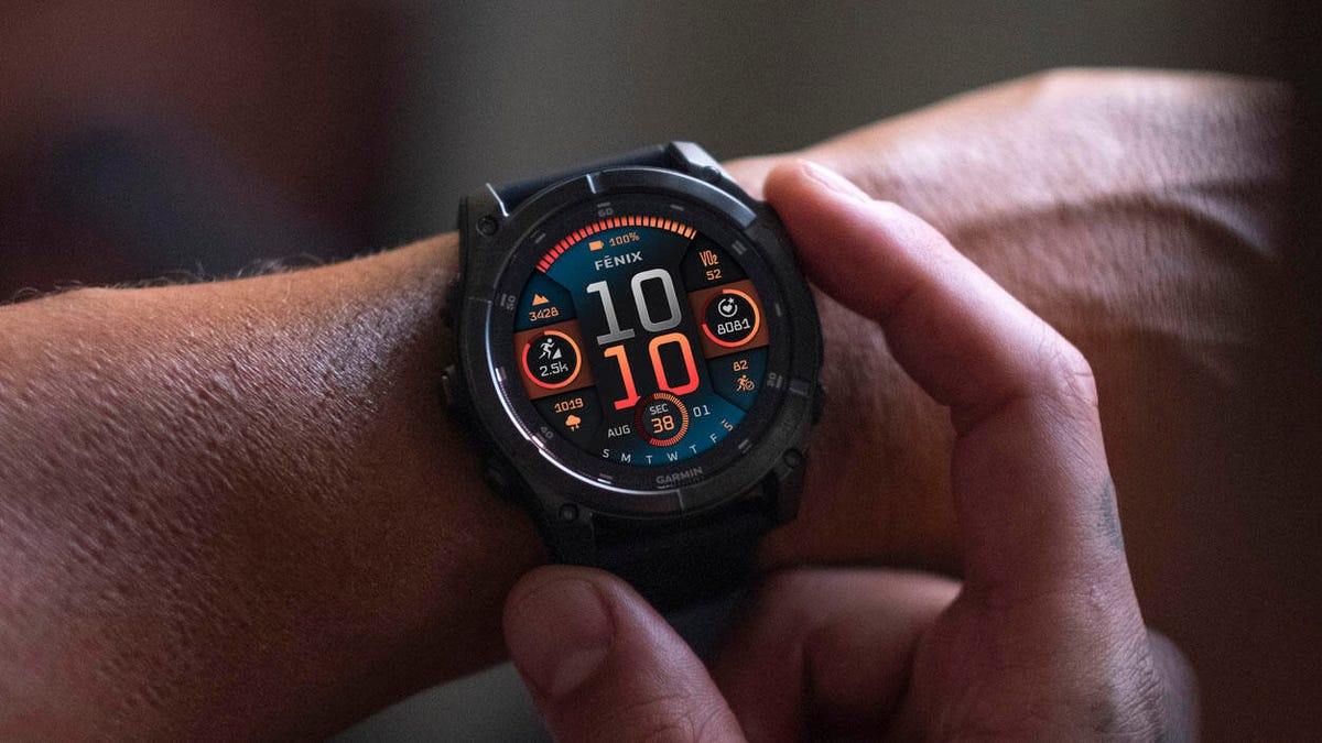 El Fenix ​​8 de Garmin se enfrenta al Apple Watch Ultra 2 con una batería que dura un mes