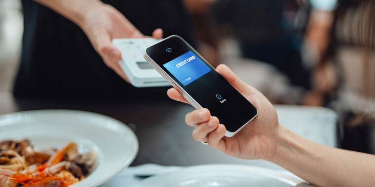 Apple permitirá que otras billeteras digitales se incorporen a Apple Pay, e incluso será la predeterminada