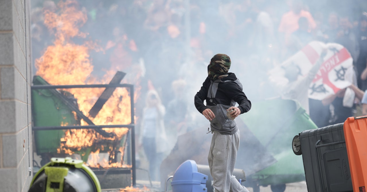 X impulsa los disturbios de extrema derecha en Reino Unido mientras Telegram lucha por el control