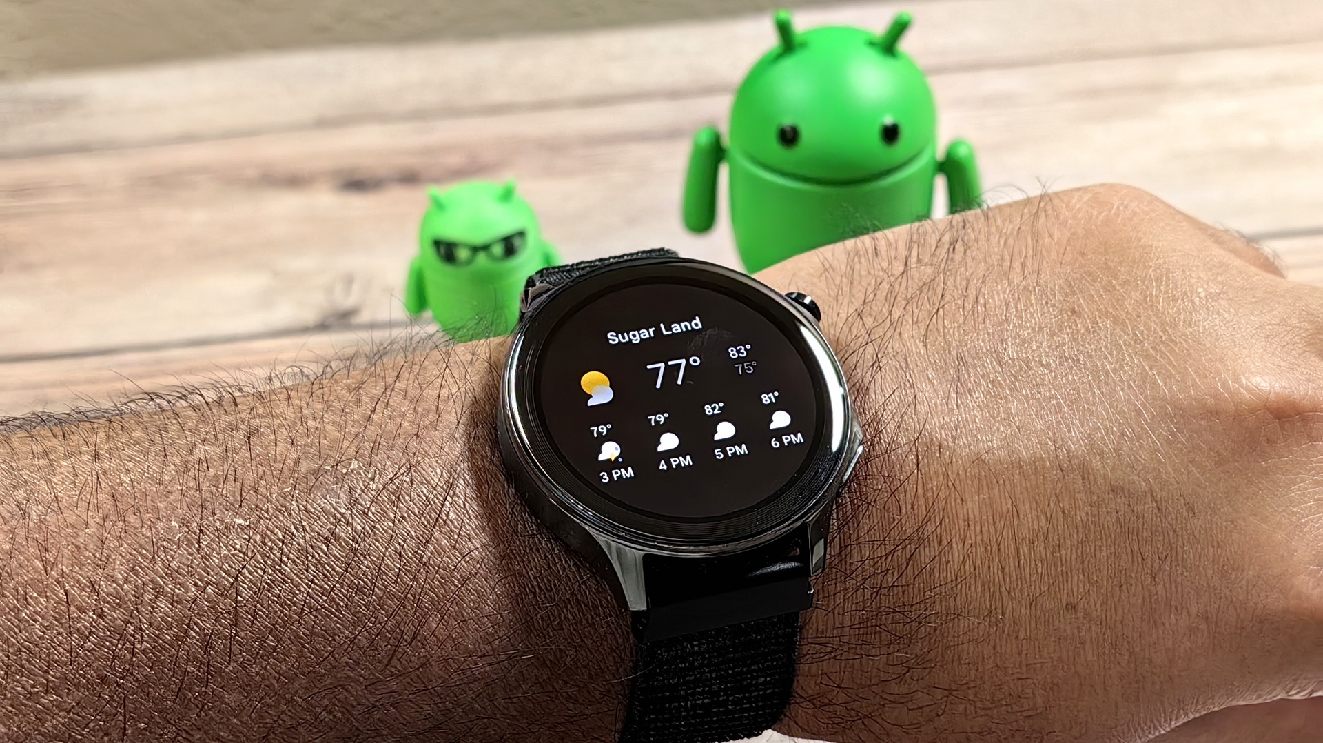 La aplicación Google Weather para Wear OS ahora tiene un mosaico de pronóstico más detallado