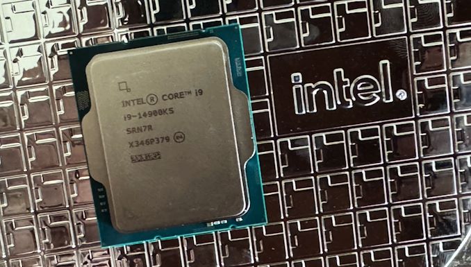 Intel sangra en números rojos: planea despedir al 15% de su fuerza laboral y recortar 10 mil millones de dólares para 2025