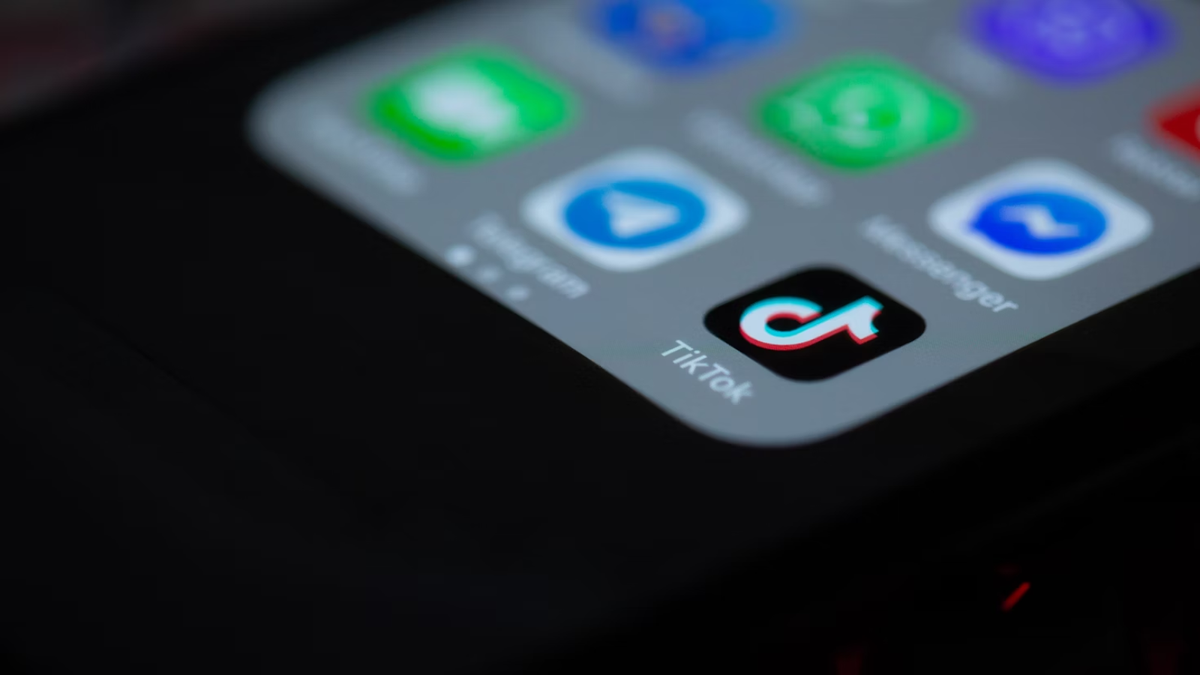 TikTok finalmente agrega la función de chat grupal con nuevas barreras de seguridad para adolescentes