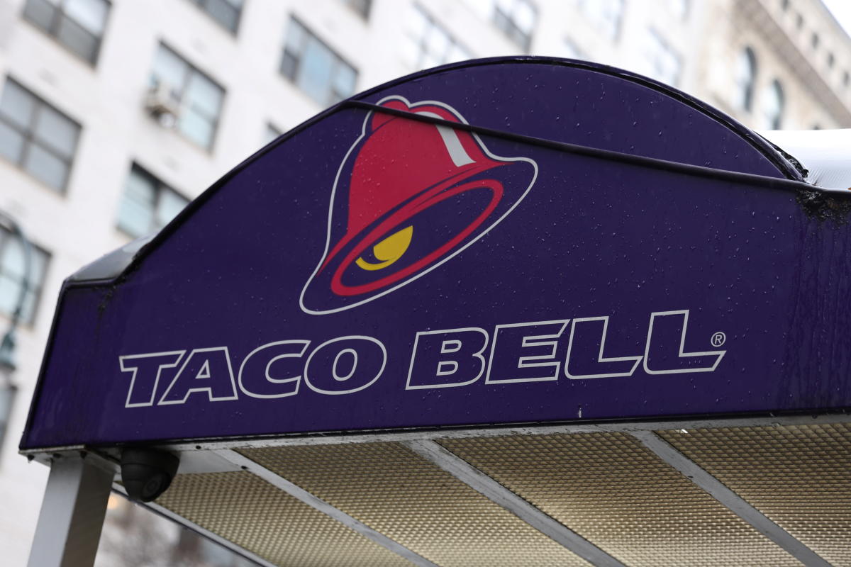 Taco Bell incorporará pedidos con inteligencia artificial por voz a cientos de drive-thru este año