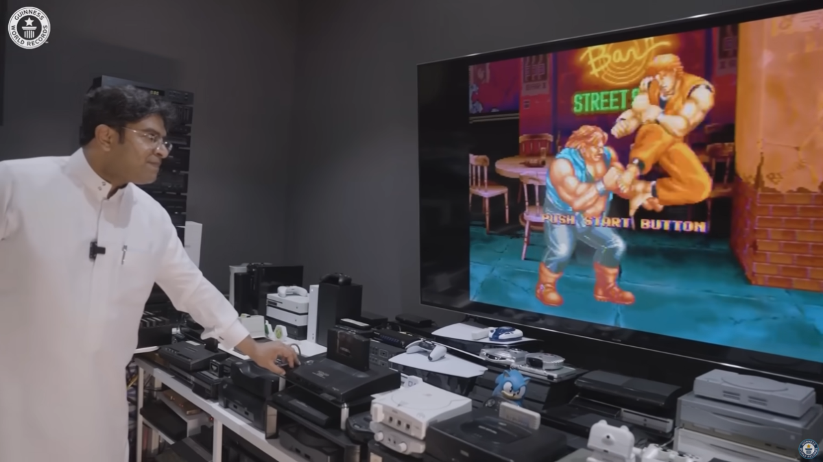 Conozca al hombre que estableció un récord mundial al conectar 444 consolas a un televisor